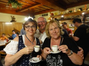 Im Gastzimmer wird noch weitergefeiert 