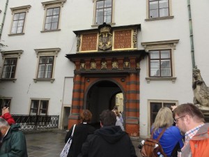 Wir marschieren zur Schatzkammer