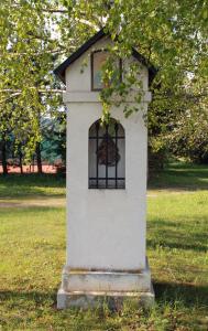 Station 9 – Barbara Statue vor dem Tennisplatz