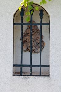 Station 9 – Barbara Statue vor dem Tennisplatz