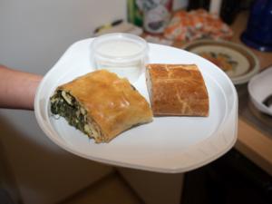 Pikante Strudel mit Sauce