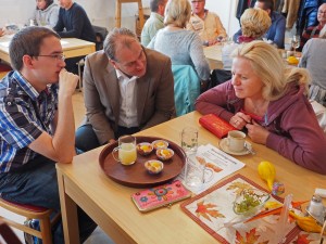 GR Thomas Rupprecht im Gespräch mit Bgm. Andreas Kollross und Michaela Dietmayer